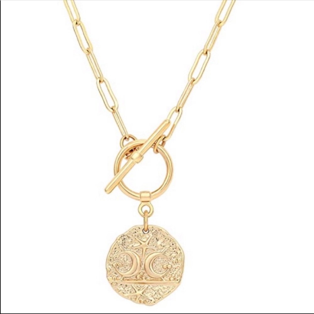 18k Gold Moon & Star Medallion Pedant Necklace - Picture 4 of 4